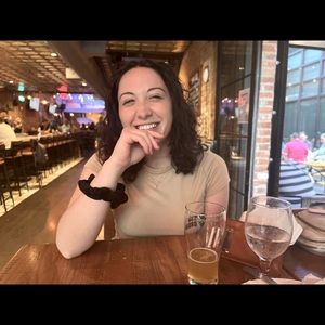 Meet your Posher, Julia